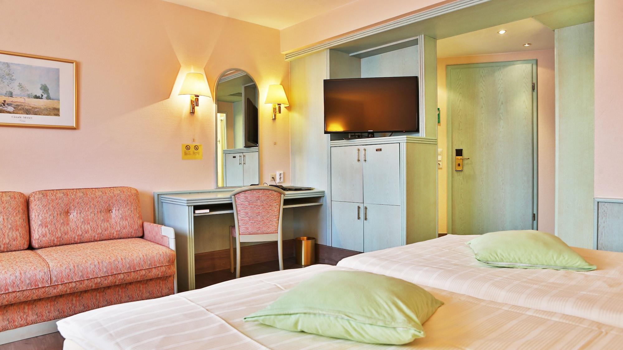 Hotel Zum Loewen Moerfelden-Walldorf Bagian luar foto