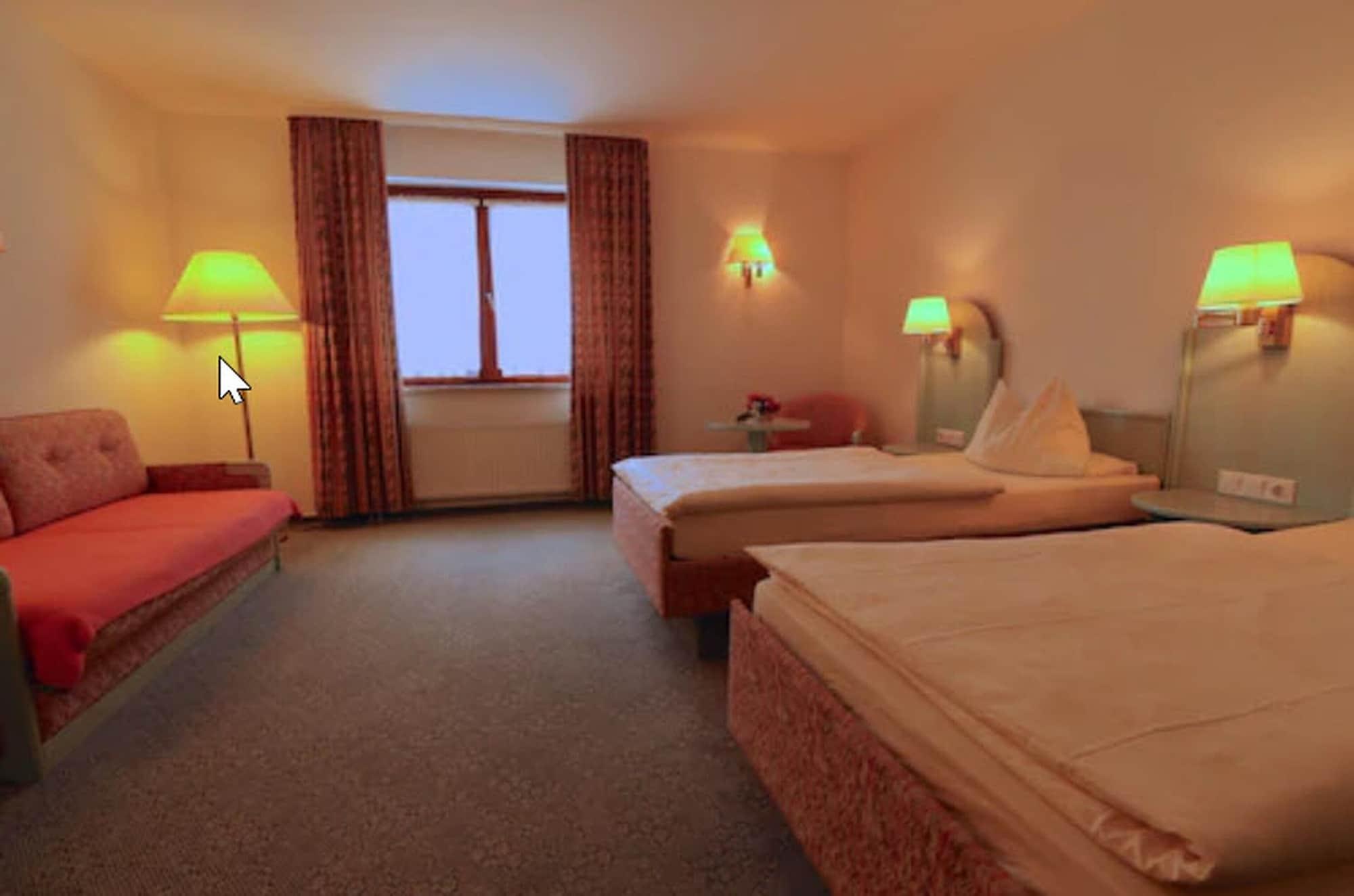 Hotel Zum Loewen Moerfelden-Walldorf Bagian luar foto
